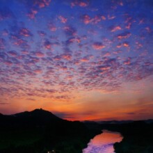 輝く朝焼け<br>オリジナルデータ:5586px 3724px 10MB